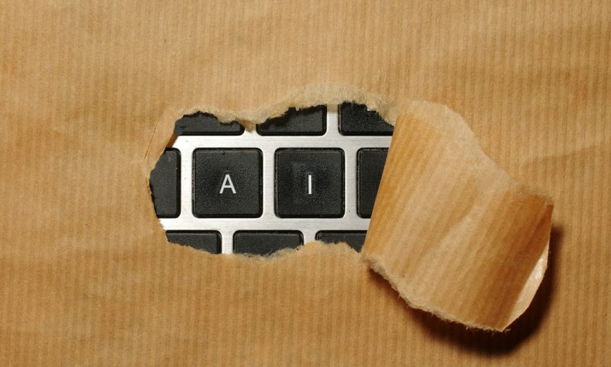 AI (pour artificial intelligence, soit l'intelligence artificielle)